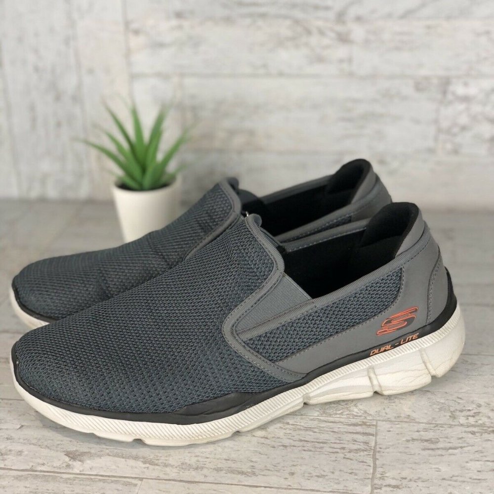 Skechers SN 52937S Gray Slip On Dual Lite Relaxed Fit Men's Sz 9